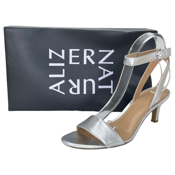 Naturalizer Womens Heels Right 8M Left 7.5M Tinda Soft Silver Leather - Picture 15 of 15